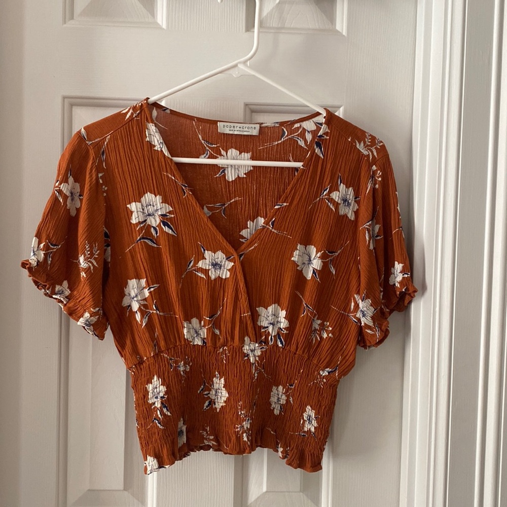 Brown v neck crop top